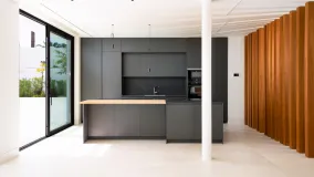 Comprar villa en New Golden Mile con 4 dormitorios