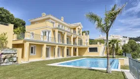 Villa for sale in Ctra. De Ronda