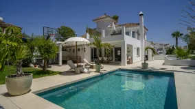 Villa a la venta en Los Naranjos Hill Club de 4 dormitorios