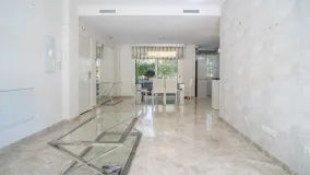 Ground floor apartment for sale in Los Naranjos de Marbella