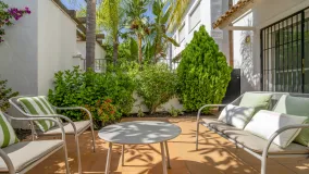 Ground floor apartment for sale in Los Naranjos de Marbella