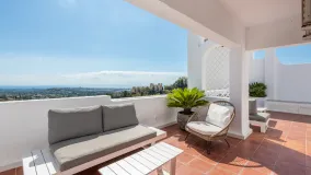Atico duplex en venta en Las Colinas de Marbella