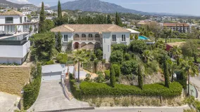 El Herrojo 6 bedrooms villa for sale