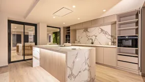 Apartment for sale in Marbella - Puerto Banus with 5 bedrooms