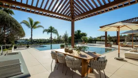 Comprar villa con 6 dormitorios en Aloha