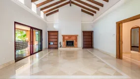 Villa a la venta con 4 dormitorios en Altos Reales