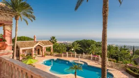 Villa con 6 dormitorios a la venta en Sierra Blanca