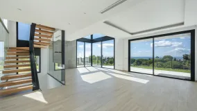 For sale town house with 6 bedrooms in Rio Real Golf