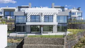 For sale town house with 6 bedrooms in Rio Real Golf