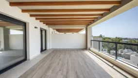 For sale 2 bedrooms apartment in Marbella Lake