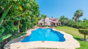 Villa for sale in Los Almendros