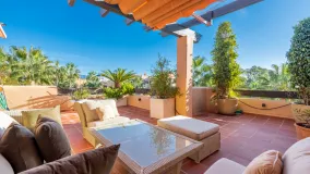 Duplex penthouse for sale in Bahia Alcantara with 3 bedrooms