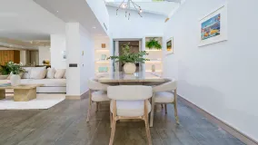 Villa for sale in La Campana