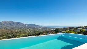 For sale 6 bedrooms villa in La Mairena