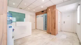 Commercial premises for sale in Marbella Centro with 4 bedrooms