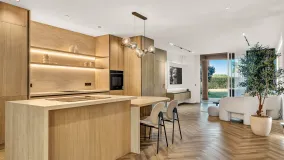 Apartamento planta baja con 3 dormitorios en venta en Magna Marbella