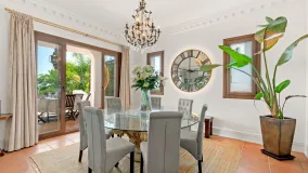 For sale villa with 5 bedrooms in Marbella Golden Mile