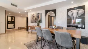 Ground floor apartment for sale in Oasis de Marbella