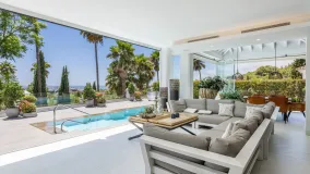 Villa for sale in El Capricho