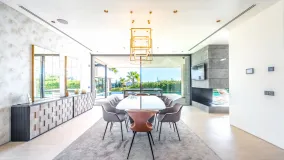 Villa de 6 dormitorios a la venta en Lomas del Virrey