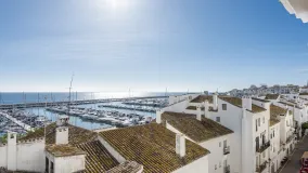 For sale 2 bedrooms apartment in Marbella - Puerto Banus