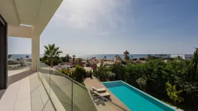 Villa de 5 dormitorios a la venta en Real de Zaragoza