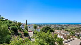 For sale Los Arqueros villa with 6 bedrooms