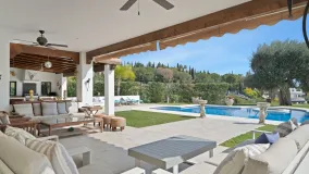 For sale 7 bedrooms villa in Nueva Andalucia