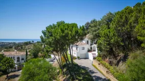 Villa for sale in Benahavis