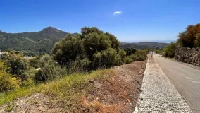 Plot with 4 bedrooms for sale in Benahavis