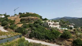 Plot for sale in Benahavis