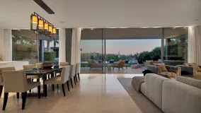 Comprar villa en Benahavis con 5 dormitorios