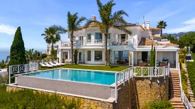 Buy Los Altos de los Monteros villa