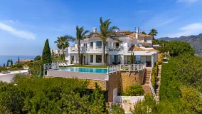 Buy Los Altos de los Monteros villa