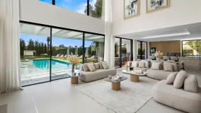 Villa a la venta de 6 dormitorios en Los Monteros Playa