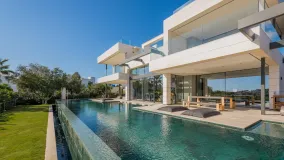 Villa for sale in Marbella Golden Mile with 7 bedrooms