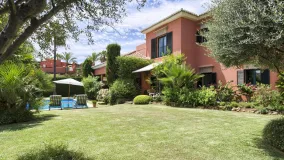 Altos de Puente Romano, villa con 5 dormitorios en venta