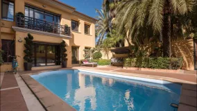 Bungalow for sale in Bahia de Banus with 3 bedrooms