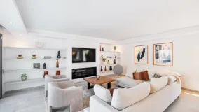 Se vende villa con 5 dormitorios en Huerta Belón