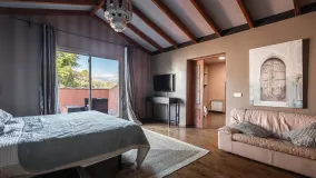 Comprar villa con 5 dormitorios en Finca La Judía