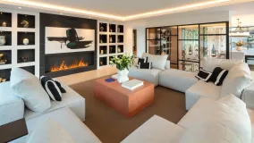 Villa con 5 dormitorios en venta en Las Brisas del Golf