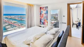 For sale penthouse in Marbella - Puerto Banus