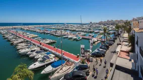 For sale penthouse in Marbella - Puerto Banus