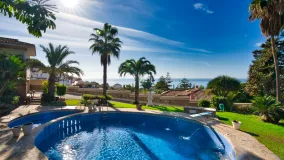 For sale villa with 9 bedrooms in Rincon de la Victoria