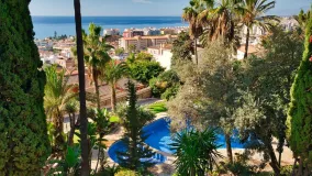 For sale villa with 9 bedrooms in Rincon de la Victoria