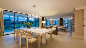 For sale 4 bedrooms villa in Los Naranjos de Marbella