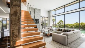 For sale villa with 6 bedrooms in Lomas del Virrey