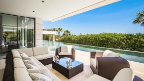 For sale villa with 6 bedrooms in Lomas del Virrey