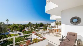 For sale penthouse in Guadalmina Alta with 3 bedrooms