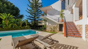 For sale house with 4 bedrooms in Pinares de San Antón